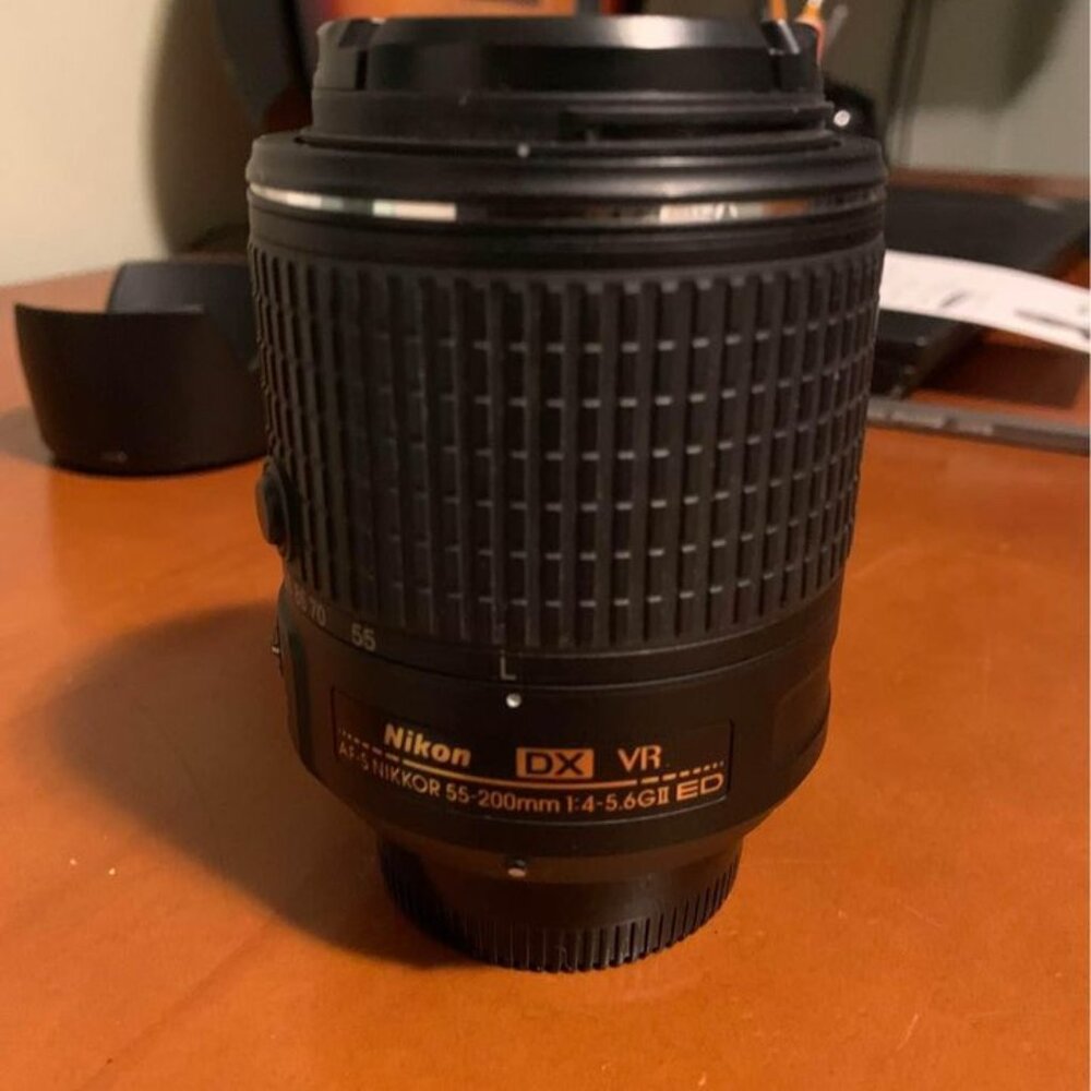 Nikon 55-200 DX lens